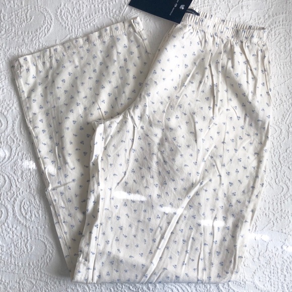 Brandy Melville Floral Pajama Pants - Picture 2 of 2